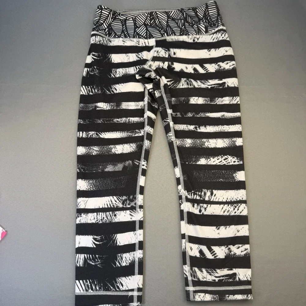 Lululemon Women Wonder Under Leggings Black White Mid Rise Stretch Crop Sz 6